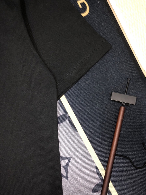 ブランドTシャツ角部分ディテール